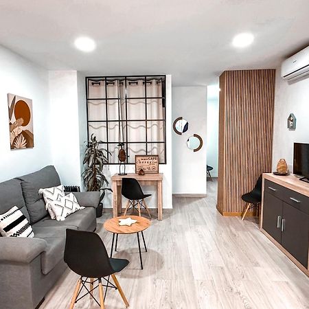 A&M Apartamento En Nervion セビリア エクステリア 写真